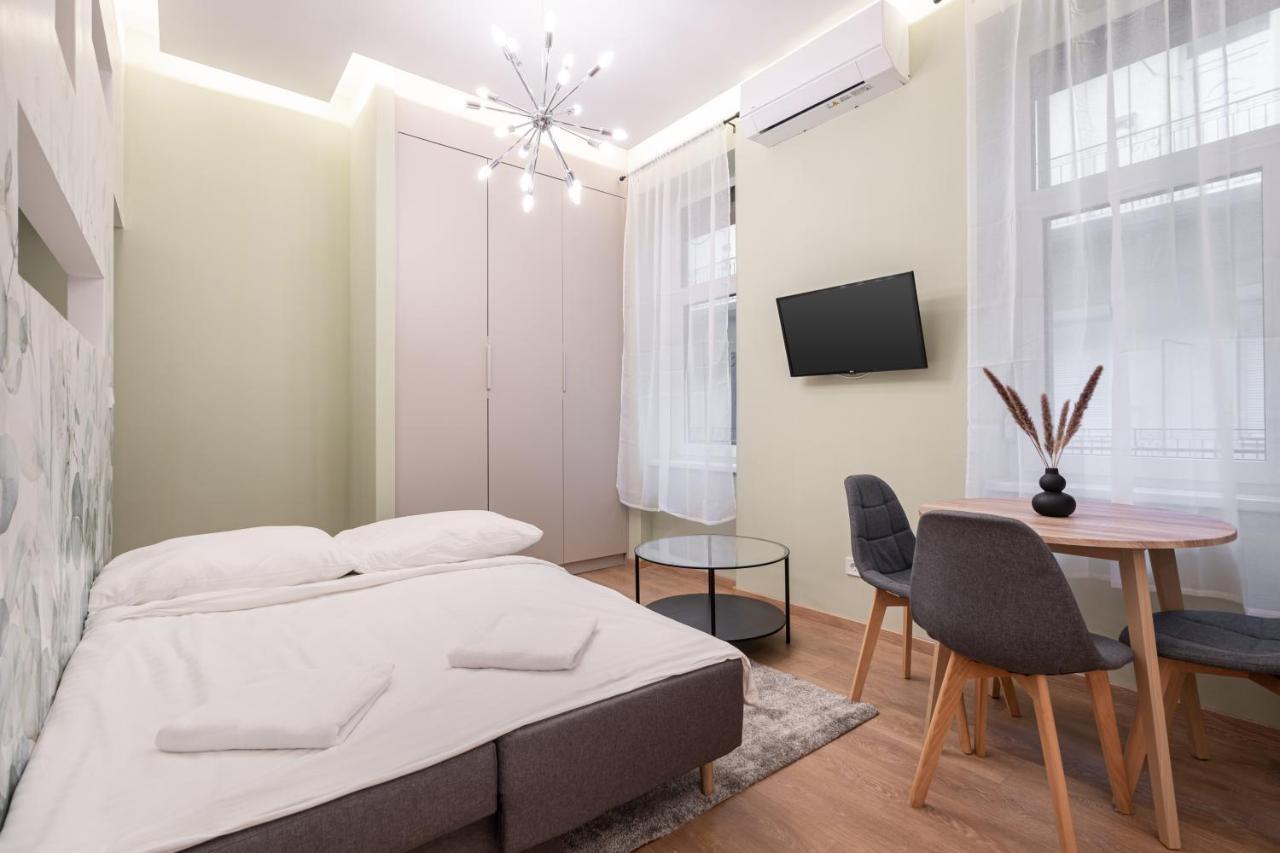 Kl31 - - Klauzal Square By Bqa *